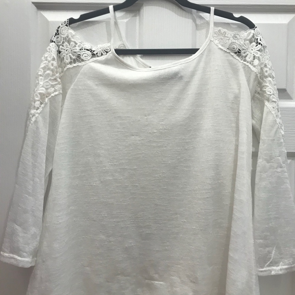 Cold shoulder lace sleeve top
